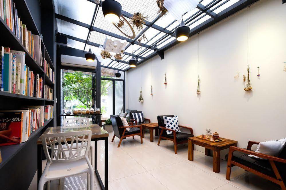 Check Inn Express Taichung Fuxing Hall 2 Esterno foto